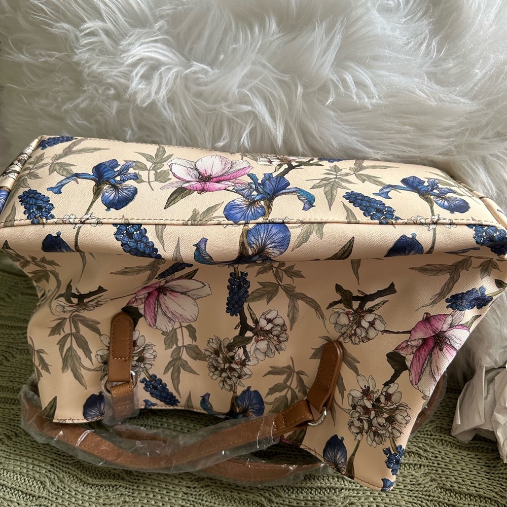 NWT MultiSac Pastel Medium Floral Cream Tote Bag with Tan Straps - Picture 8 of 12